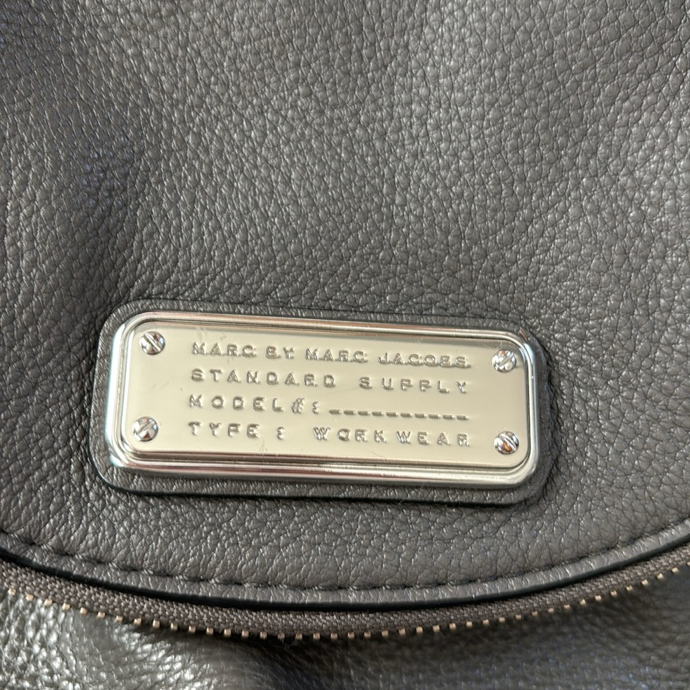 Marc By Marc Jacobs Leather Cross Body Bag Silver - Picture 2 of 16